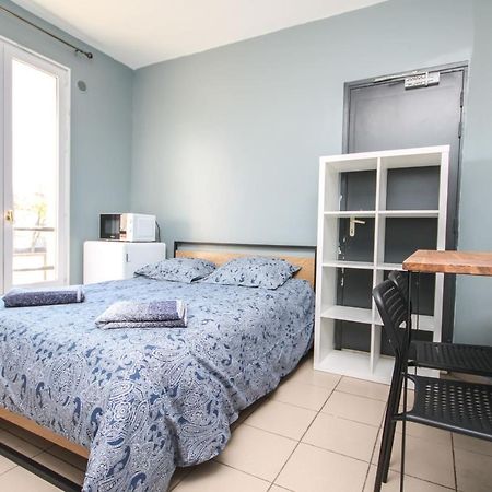 08 - Chambre Proche Paris Et Transports Avec Tv Wifi Saint-Denis  Dış mekan fotoğraf